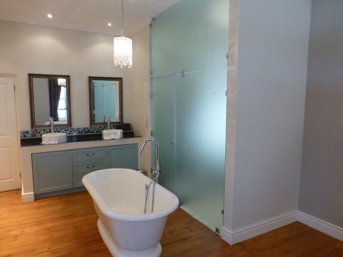 3 Walter Street Apartment Рибек-Кастел Екстериор снимка